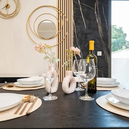 아파트 Lana- Luxury 자다르