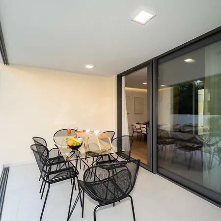 아파트 Lana- Luxury 자다르