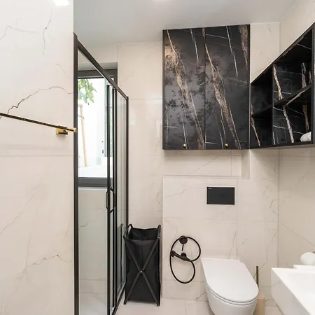 Lana- Luxury 자다르