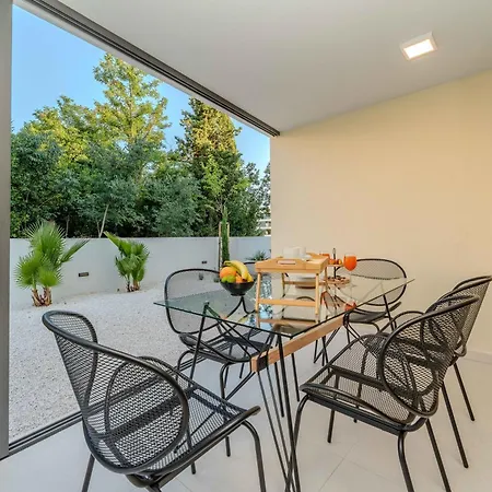 아파트 Lana- Luxury 자다르