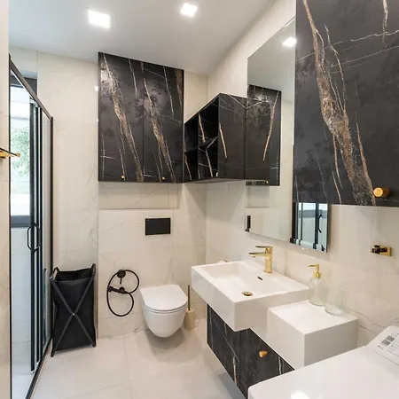 Lana- Luxury 자다르