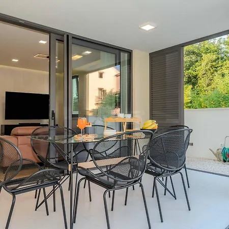 Lana- Luxury Apartment *