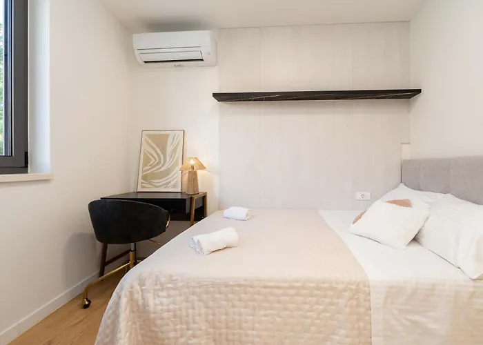 Lana- Luxury Апартаменты *